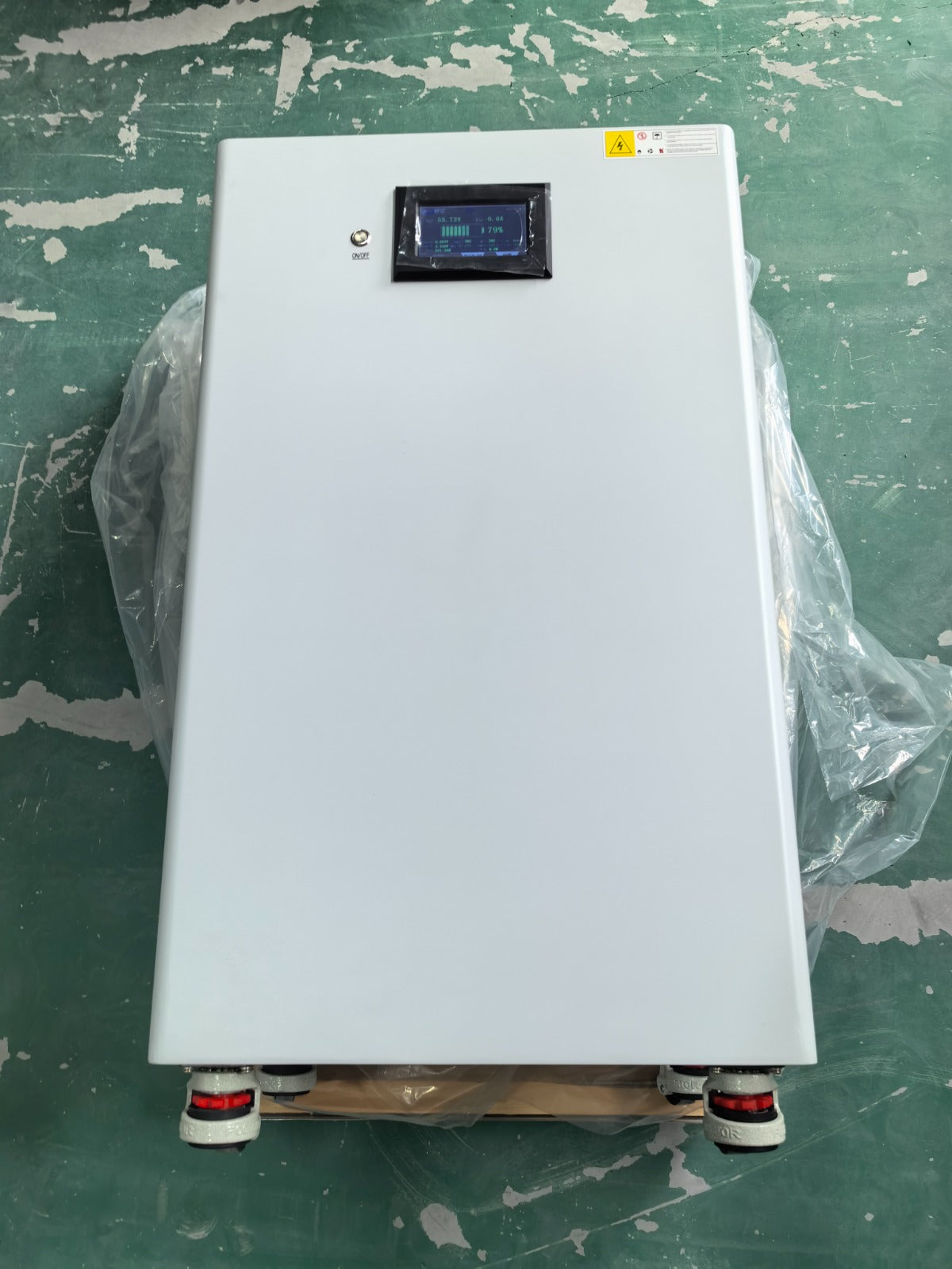 SPower Vertical Standing LiFePO4 Lithium Battery 48V 51.2V 314AH 16KWH JK or PACE BMS Touch Display
